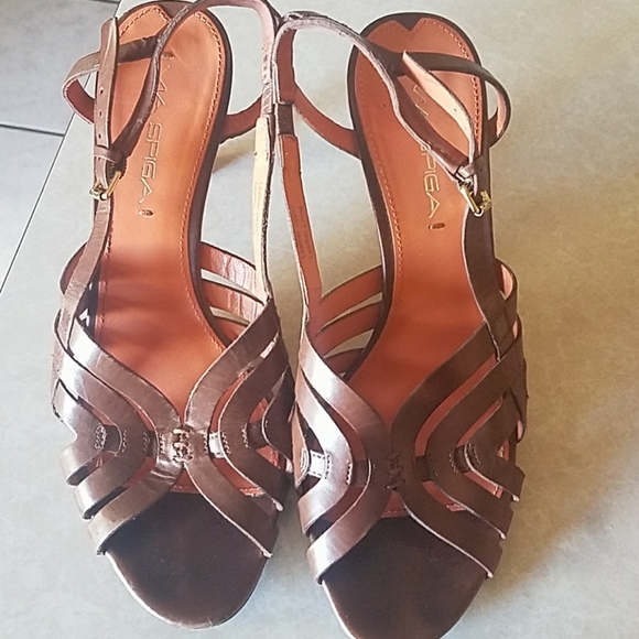 Asst. Shoes - Picture 6 of 7